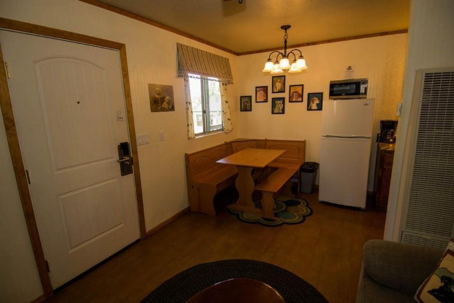 Hillcrest Suites & Cabins Big Bear Lake Bagian luar foto