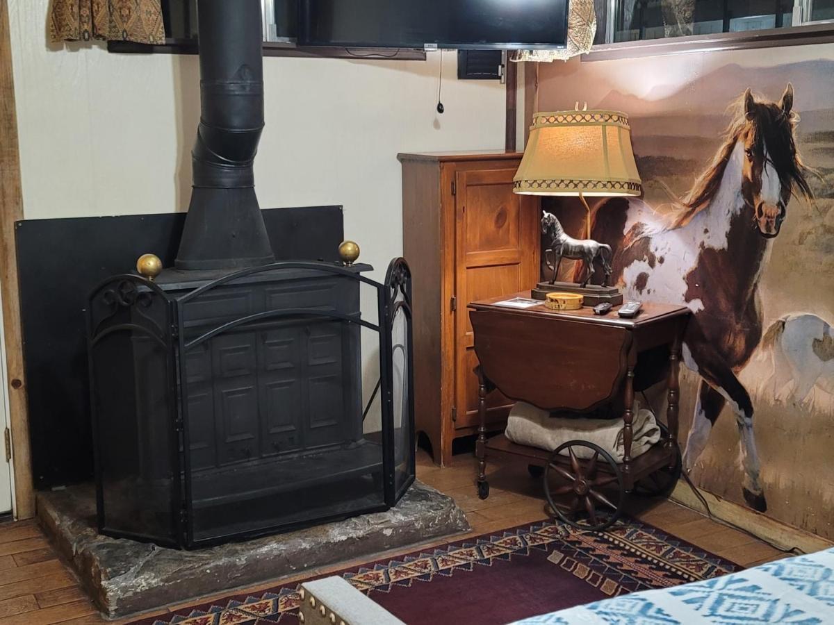 Hillcrest Suites & Cabins Big Bear Lake Bagian luar foto