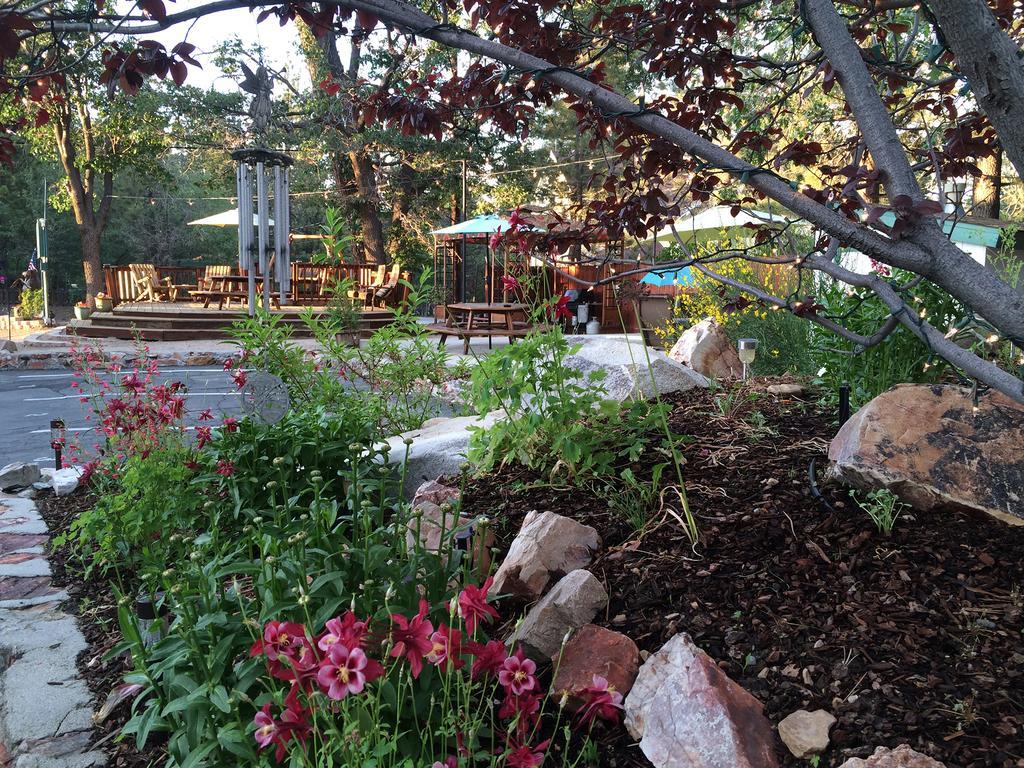 Hillcrest Suites & Cabins Big Bear Lake Bagian luar foto