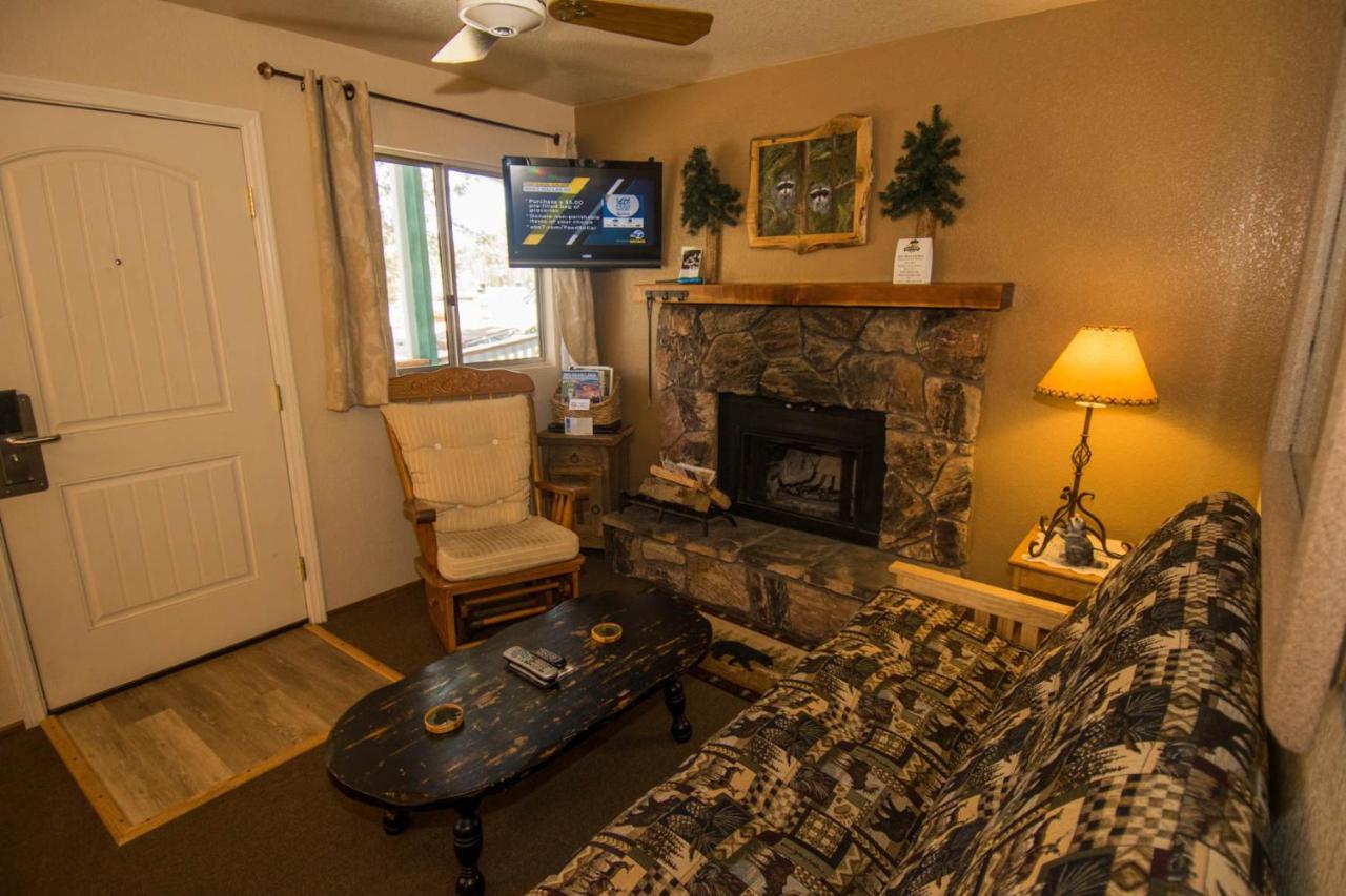 Hillcrest Suites & Cabins Big Bear Lake Bagian luar foto